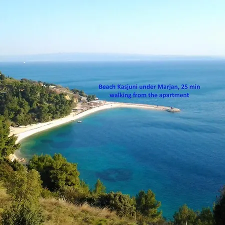 Lovely In The Perfect Location ספליט