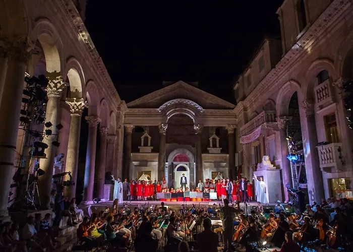 Lovely In The Perfect Location Διαμέρισμα *